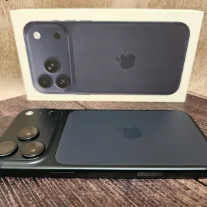 Смартфон Apple iPhone 17 Pro Max 256Gb Deep Blue 100% (31ц) + чохол, гарантія