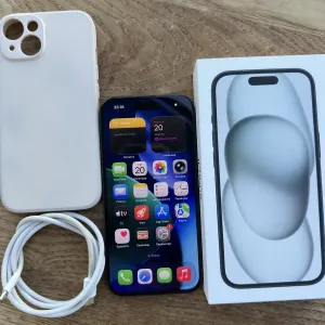 Apple Айфон IPhone 15 128 ГБ , Неверлок , Оригінал