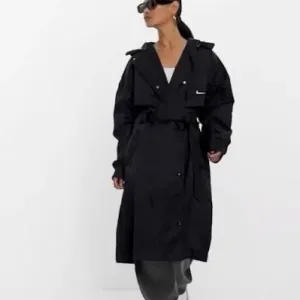 Тренч куртка Nike Sportswear Essentials Waterproof Jacket Black оринінал FB4521-010