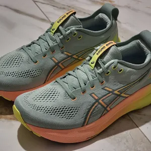 Оригінал 100% чоловічі кросівки Asics Kayano 31   EUR 42.5
