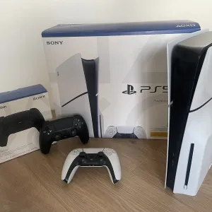Sony PlayStation 5 з дисководом + 2 джойстики
