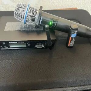 Мікрофонна радіосистема Shure GLXD4+/Beta87A