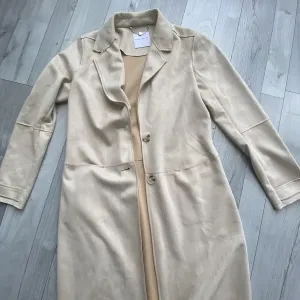 Продам два пальта Zara та RINO& PELLE