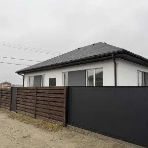 Продаж будинку в затишному передмісті Києва