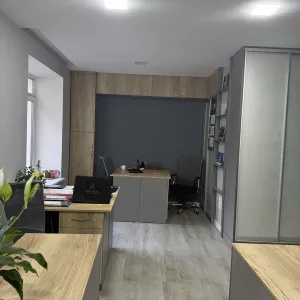 Здам в оренду робоче місце в офісі. м. Ірпінь