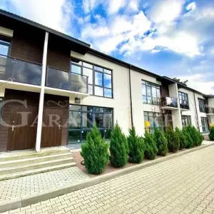 Продаж Таунхаус в Ірпені 125 м2 всі центральні комунікації, також є можливість зробити ремонт саме під Вас