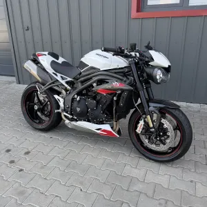 Мотоцикл Triumph Speed Triple RS 1050(kawasaki,yamaha,honda,suzuki)