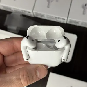 Навушники Apple Airpods 4 (ANC - активне шумоподавлення)