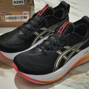 Оригінал 100% чоловічі кросівки asics nimbus 27   eur 42.5