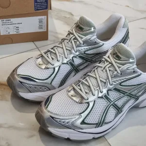 Оригінал 100% Кросівки Asics GT-2160   EURO 46