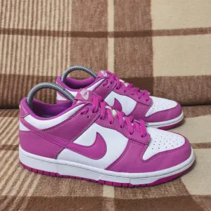 Жіночі кросівки nike dunk