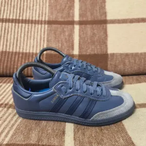 Шкіряні кросівки adidas samba