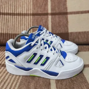 Жіночі кросівки adidas