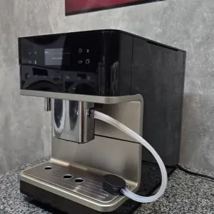 Новинка  крута кавомашина Miele CM 6560 з мінімальним пробігом