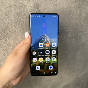 Motorola edge 40 neo 12/256 в дуже гарному стані. З коробкою. Гарантія 3 місяці