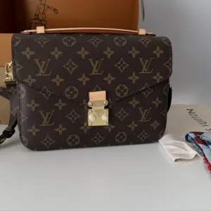 Сумка Louis Vuitton Pochette Metis