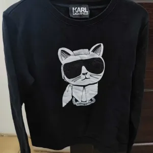 Женский Свитшот кофта karl lagerfeld