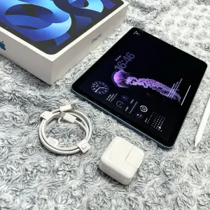 IPad Air 5 (64 gb) wi-fi, М1, комплект + стекло! A2588