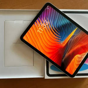 Apple iPad 10./ 64 gb/ Wi-Fi . Silver.