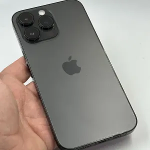 Продам свій особистий iPhone 16 pro Max 256Gb батарея 90% оригінал з коробкою