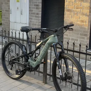 Продам двопідвісний електричний велосипед Specialized Turbo Levo, R29