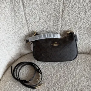 Сумка жіноча Coach Teri Shoulder Bag
