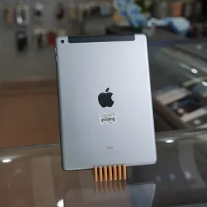 iPad 2018 32GB Space LTE
