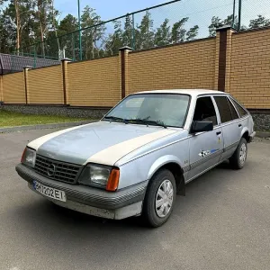 Продам opel ascona 1985 газ бензин 1.6