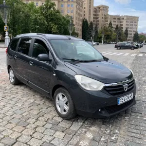 Dacia Lodgy мінівен