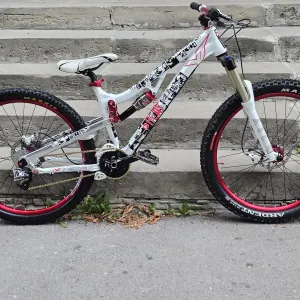 YT Industries Play | Велосипед Slopestyle, двопідвіс слоуп, дьорт, мтб, стріт, mtb street, dirtjump