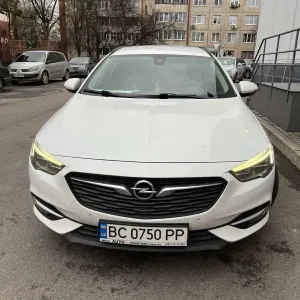 Опель Інсігніа 2.0 2018