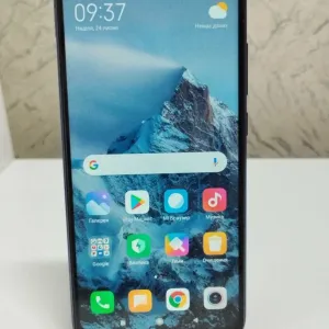 Мобильный телефон смартфон Xiaomi Redmi Note 8, 4/64гб, отличное состояние