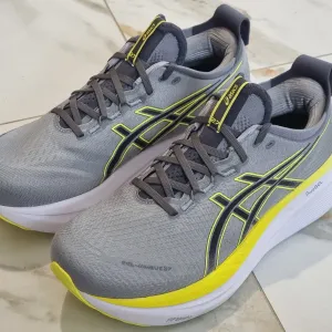 Оригінал 100% чоловічі кросівки asics nimbus 27   eur 43.5