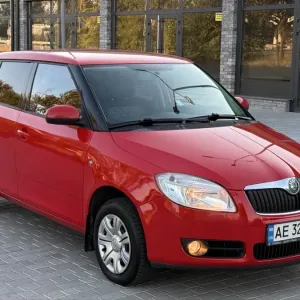 Skoda Fabia в идеальном состоянии! 2010 год, родной пробег!