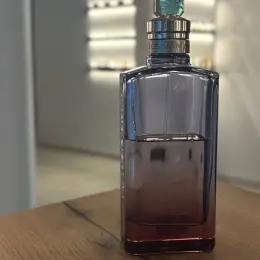 Парфумерія Dries van Noten SUR MA PEAU