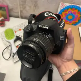 Дзеркальний фотоапарат Canon EOS 1200D + об'єктив 18-55 мм