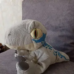М'яка іграшка динозавр