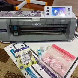 Ріжучий плотер Brother ScanNCut CM600 зі сканером