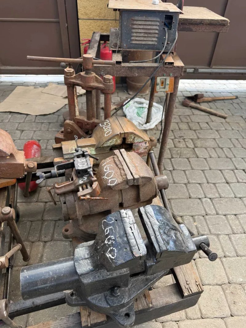 Тиски слесарные станочные ссср разные плиткорез вал фуганок циркулярка — фото 4