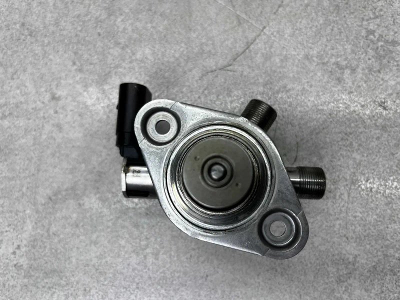 ТНВД топливный насос Mercedes C-class W205 E-class W213 1.5 2.0 E-class W213 1.5 2.0 — фото 2