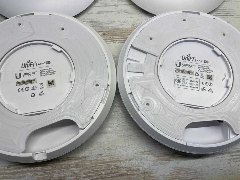 Точка доступу Ubiquiti UAP-AC-PRO 2.4 і 5 ГГц 1750Mbps Gigabit — фото 3