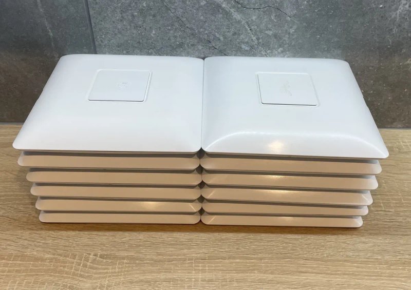 Точки доступу Wi-Fi Ubiquiti UniFi UAP AC 2.4/5 GHz up 1300 Mbps — фото 2