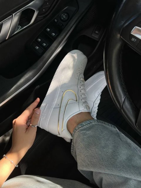 ТОП ПРОДАЖ! Nike Air Force 1 07 Essential White Gold 36 37 38 39 40 41 найк аір форс білі золоте лого