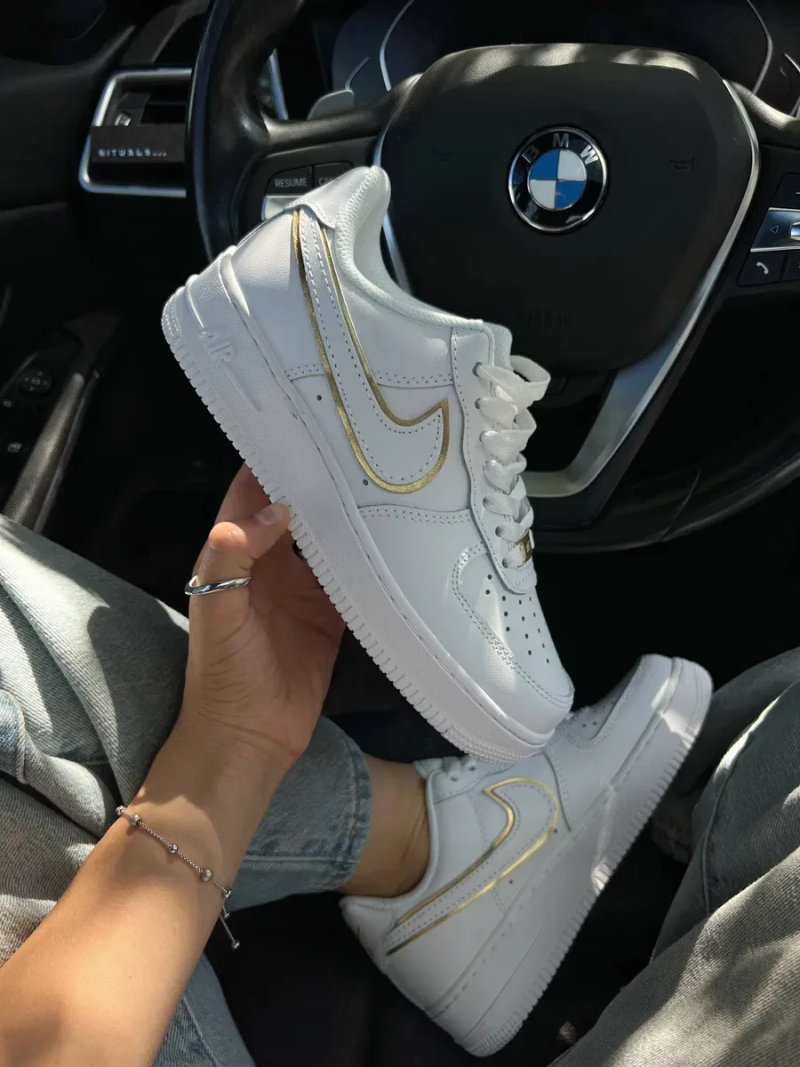 ТОП ПРОДАЖ! Nike Air Force 1 07 Essential White Gold 36 37 38 39 40 41 найк аір форс білі золоте лого — фото 7