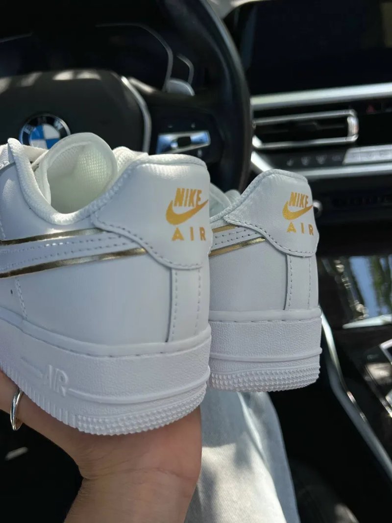 ТОП ПРОДАЖ! Nike Air Force 1 07 Essential White Gold 36 37 38 39 40 41 найк аір форс білі золоте лого — фото 8