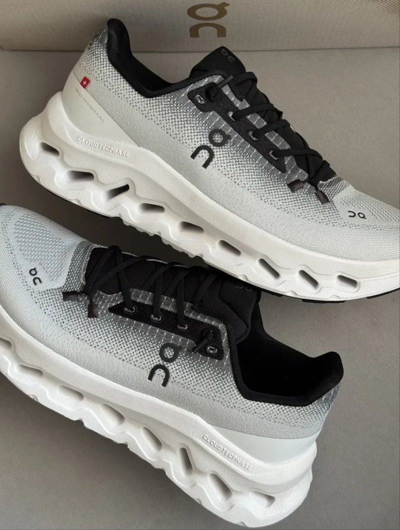 Топ Якість! Кросівки On Cloudtilt Grey White•Он Клауд Running (чорно-білі) Легкі Он — фото 6