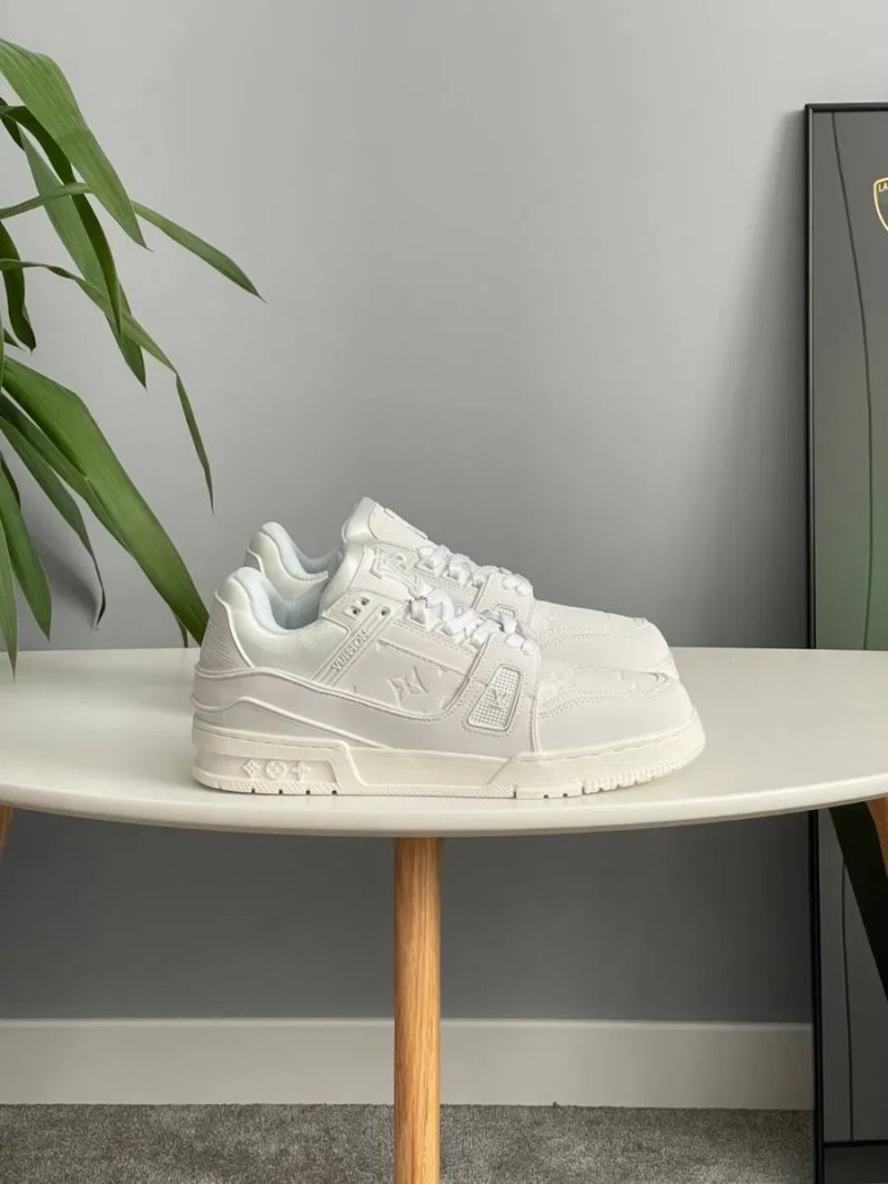Топова Модель! Кросівки Louis Vuitton Trainer Triple White •Луї Віттон (білі) Шкіра — фото 4