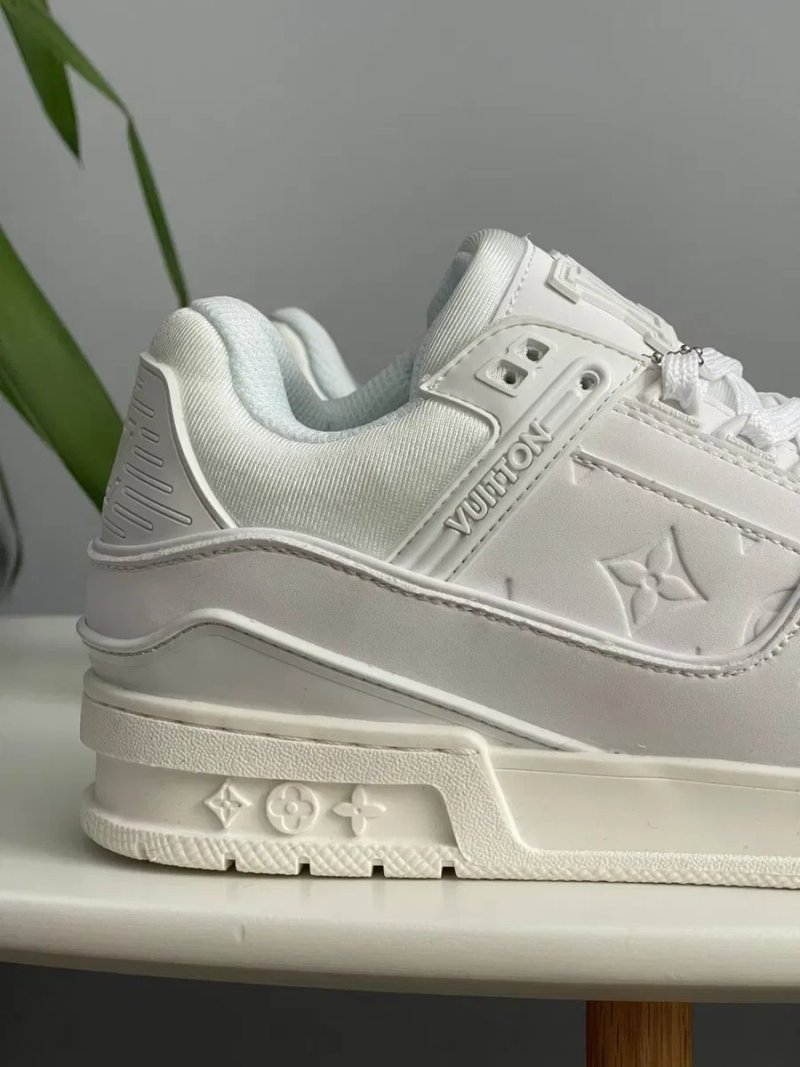 Топова Модель! Кросівки Louis Vuitton Trainer Triple White •Луї Віттон (білі) Шкіра — фото 8