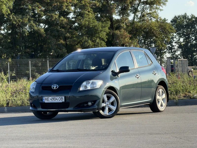 Toyota Auris 1.6 Avtomat — фото 2