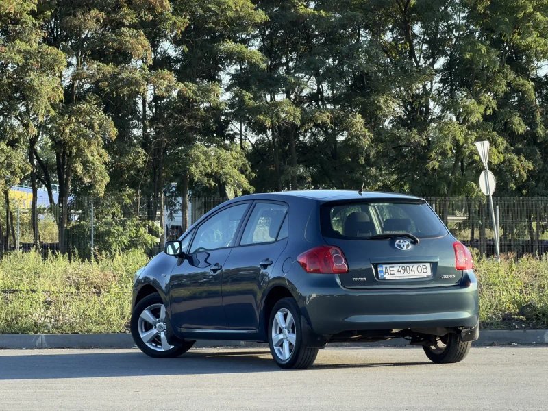 Toyota Auris 1.6 Avtomat — фото 3